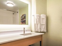 La Quinta Inn & Suites by Wyndham New Orleans Downtown
