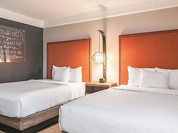 La Quinta Inn & Suites by Wyndham New Orleans Downtown