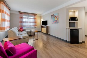 La Quinta Inn & Suites by Wyndham New Orleans Downtown