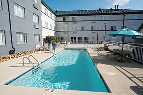 Mainstay Suites Knoxville Airport