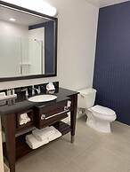 Cherokee Grand Hotel