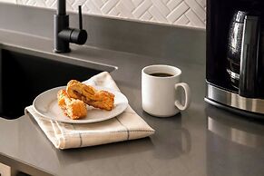 Sonder by Marriott Bonvoy Rideau Apartments Downtown