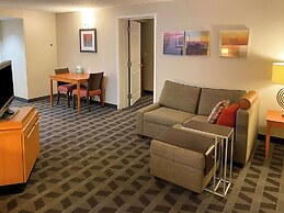 MainStay Suites Middleburg Heights Cleveland Airport