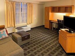MainStay Suites Middleburg Heights Cleveland Airport