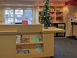 MainStay Suites Middleburg Heights Cleveland Airport