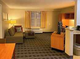 MainStay Suites Middleburg Heights Cleveland Airport