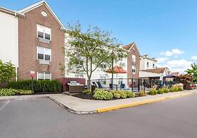 Birch Hill Suites Extended Stay - Blue Ash