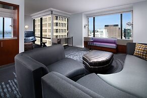 W Seattle