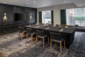 Staypineapple, An Iconic Hotel, The Loop