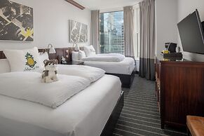 Staypineapple, An Iconic Hotel, The Loop