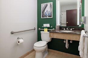 Staypineapple, An Iconic Hotel, The Loop