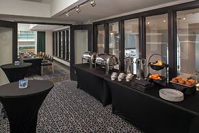 Staypineapple, An Iconic Hotel, The Loop