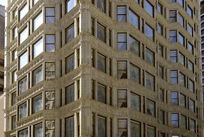 Staypineapple, An Iconic Hotel, The Loop