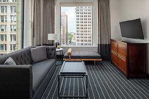 Staypineapple, An Iconic Hotel, The Loop