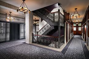 Staypineapple, An Iconic Hotel, The Loop