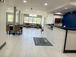 Microtel Inn & Suites by Wyndham Clarksville