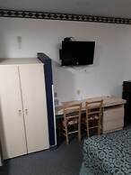 Days Inn & Suites by Wyndham Hutchinson
