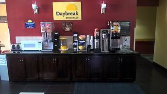 Days Inn & Suites by Wyndham Hutchinson