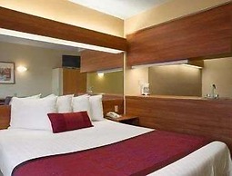 Days Inn & Suites by Wyndham Lafayette IN