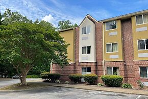 Microtel Inn by Wyndham Newport News Airport