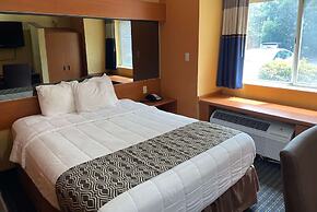 Microtel Inn by Wyndham Newport News Airport