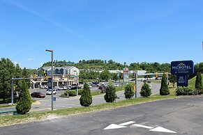 Microtel Inn & Suites by Wyndham Pittsburgh Airport