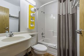 Motel 6 Streetsboro, OH