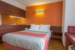 Motel 6 Streetsboro, OH