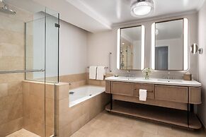 The Ritz-Carlton Dallas, Las Colinas