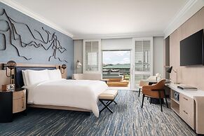 The Ritz-Carlton Dallas, Las Colinas