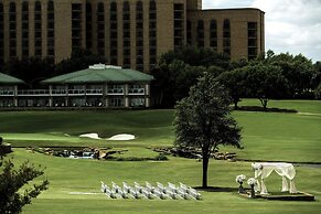 The Ritz-Carlton Dallas, Las Colinas