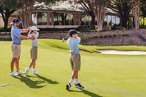 The Ritz-Carlton Dallas, Las Colinas