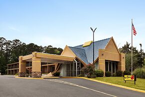 Super 8 by Wyndham Macon GA