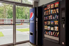 Super 8 by Wyndham Macon GA