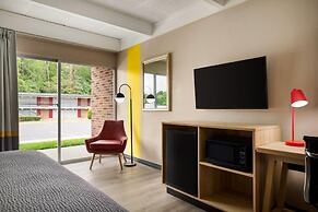 Super 8 by Wyndham Macon GA