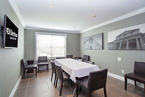 Sandman Hotel Vernon