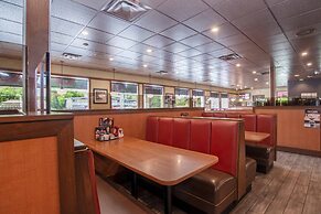 Sandman Hotel Vernon