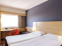 ibis Falaise Coeur de Normandie