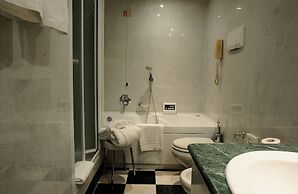 Leonardo Hotel Milan City Center