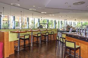 Trans World Hotel Donauwelle