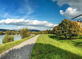 Trans World Hotel Donauwelle