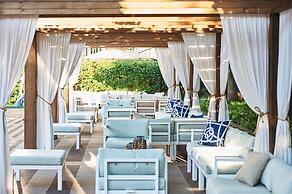 DoubleTree by Hilton Dallas - Market Center