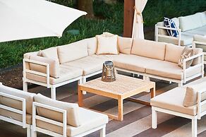 DoubleTree by Hilton Dallas - Market Center