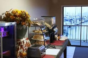 Astoria Riverwalk Inn