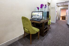 Gem Langham Court Hotel