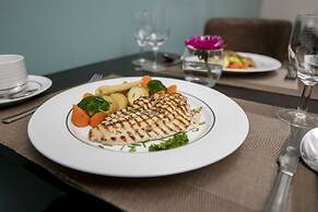 Gem Langham Court Hotel