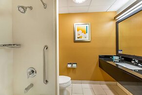 Quality Inn & Suites Sandusky