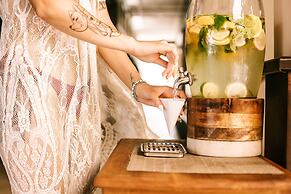 Manchebo Beach Resort and Spa