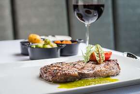 Manchebo Beach Resort and Spa