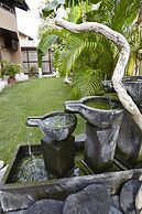 Manchebo Beach Resort and Spa